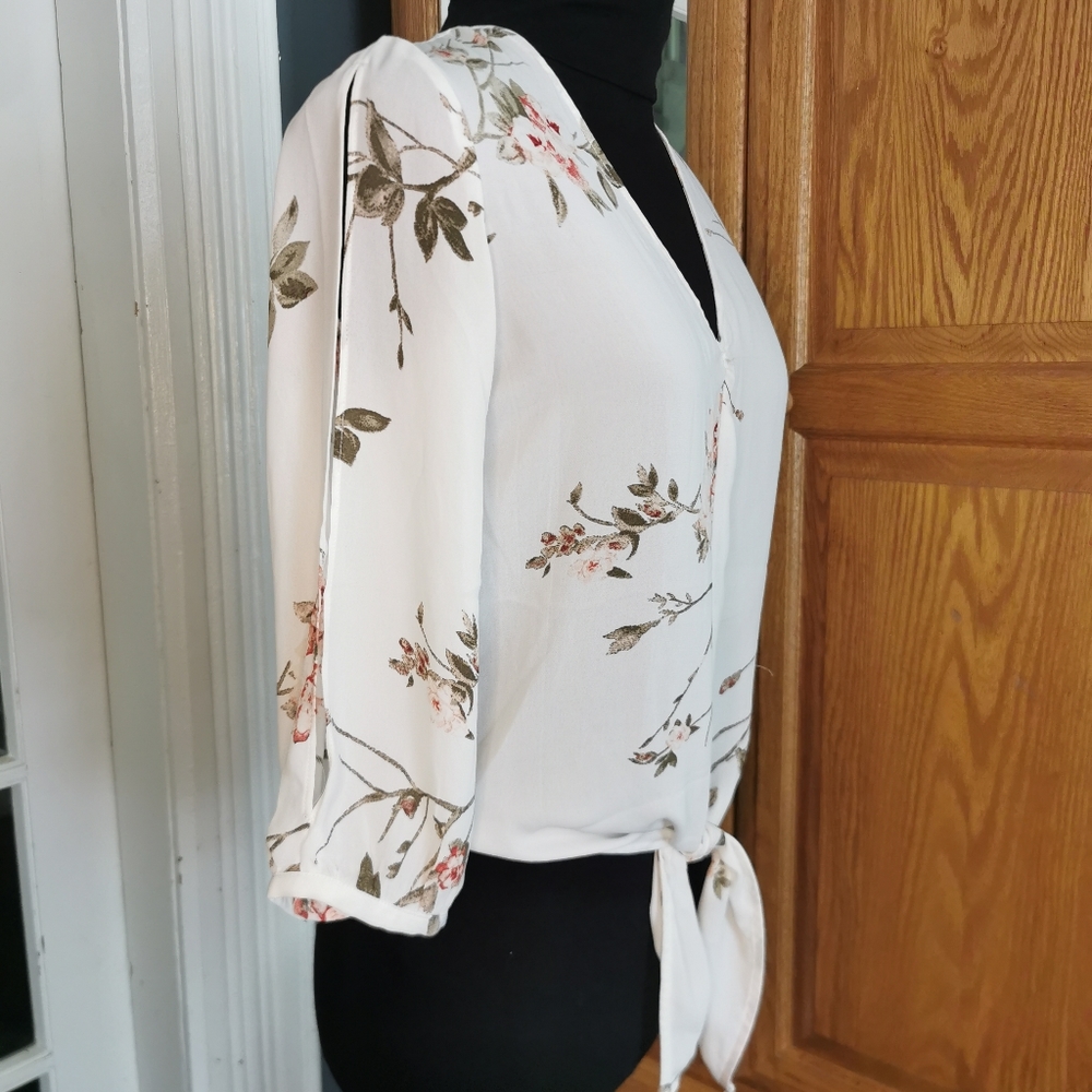 Dynamite blouse - Picture 3 of 3